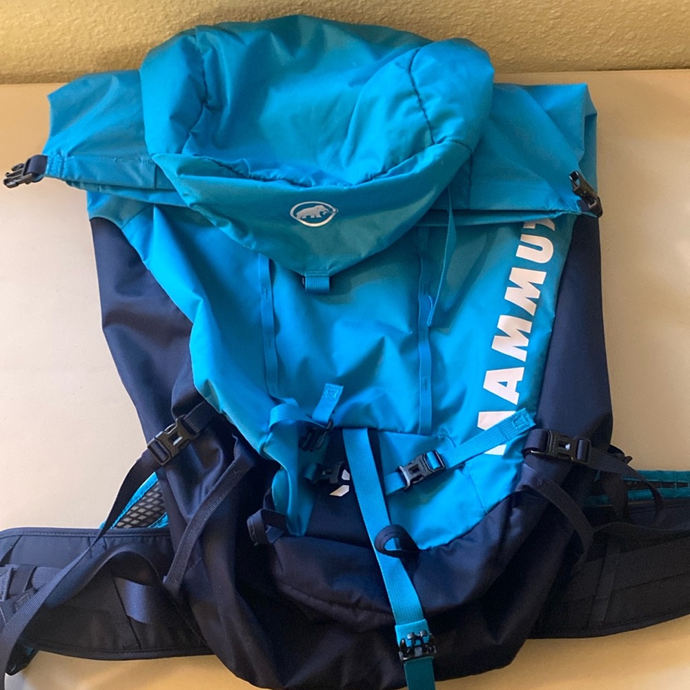 Mammut Trion 38 Alpine Backpack - Women’s fit